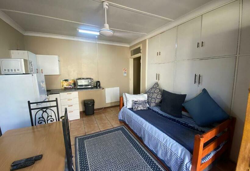 패밀리 룸, Tula@159