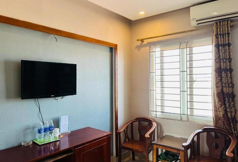اتاق ساده سه نفره, Hoang Ngan 1 Hotel Tp. Vinh
