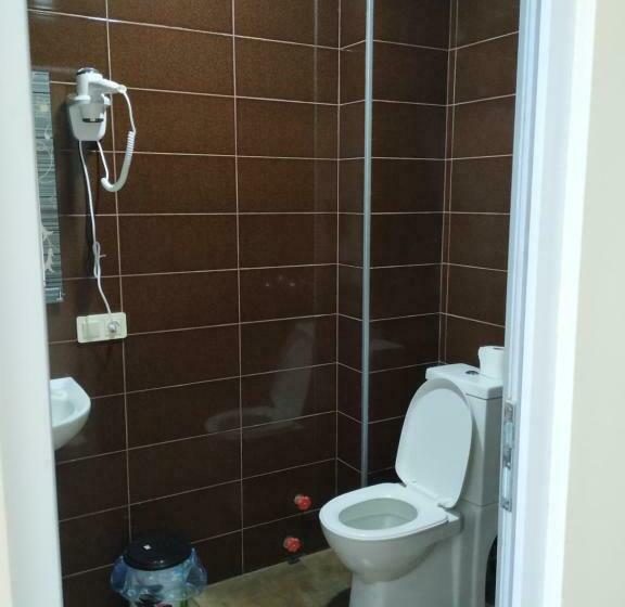 اتاق استاندارد سه نفره, Jima