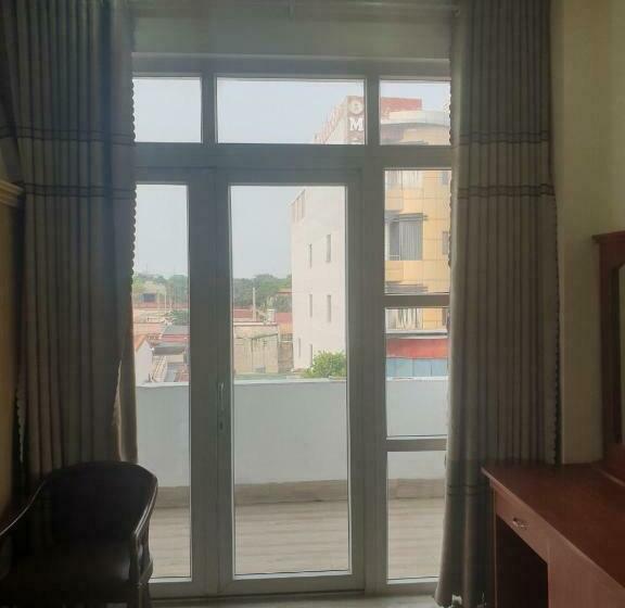 اتاق لوکس چهار تخته, Kim Ngân Hotel Buôn Ma Thuột