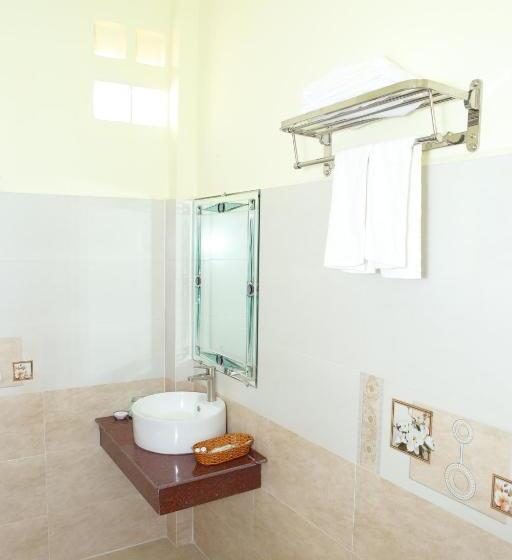 اتاق اکونومی, Khách Sạn Tnk