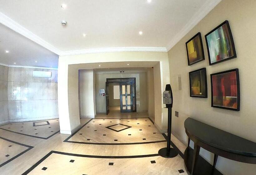 Апартаменты 3 Спальни, The Apartments