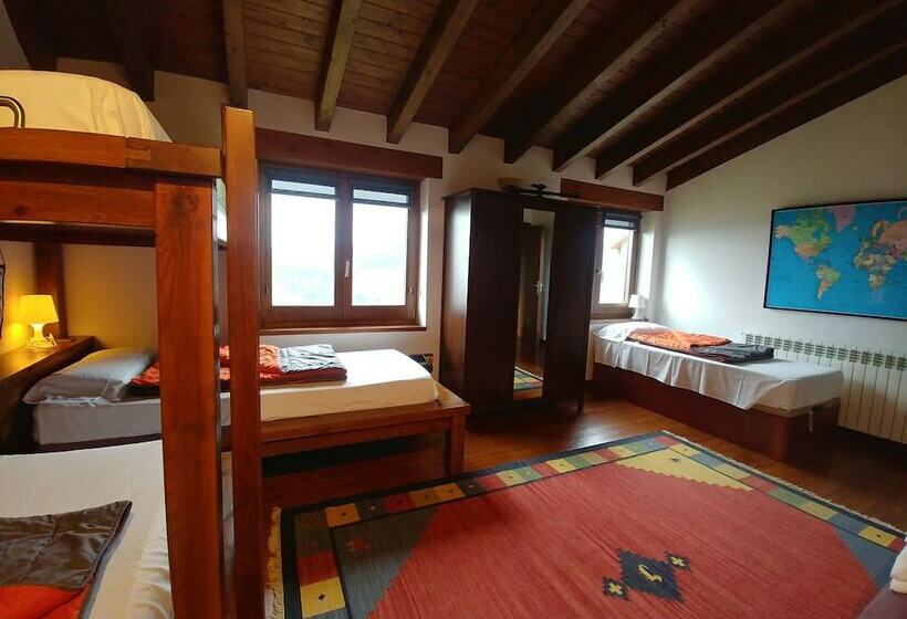 Дом 3 Спальни, Casa Campelles I