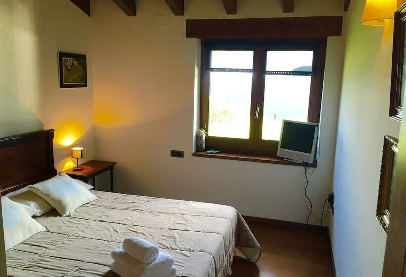 Дом 3 Спальни, Casa Campelles I