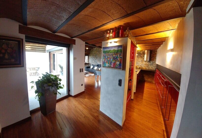 Дом 3 Спальни, Casa Campelles I