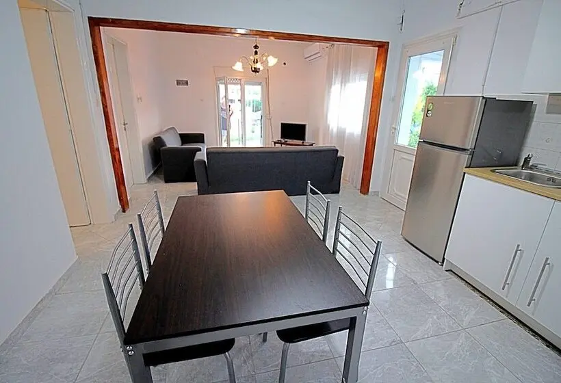 ２ベッドルームハウス, Imagine Luxury Suites