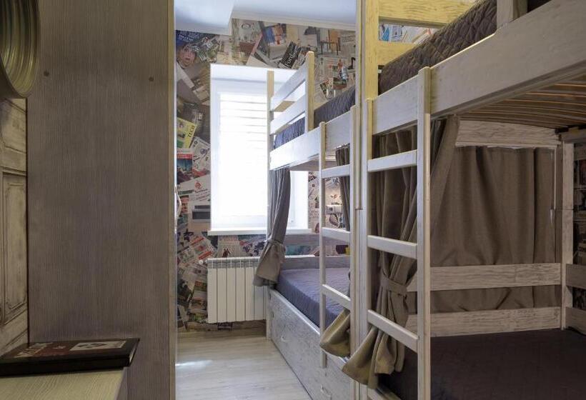 تختخواب در اتاق مشترک, Art House Hostel