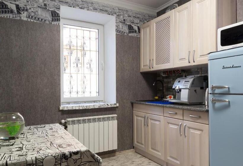 سرير فى غرفة مشتركه, Art House Hostel