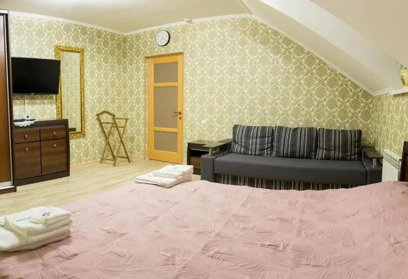 Habitació Quàdruple Economy Bany Compartit, Art House Hostel