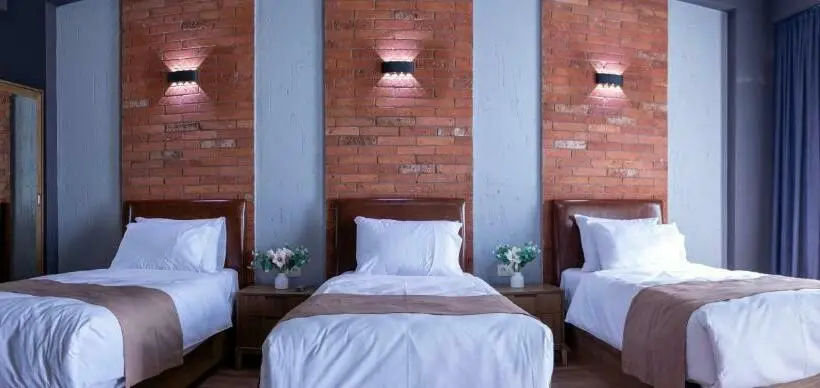 اتاق استاندارد سه نفره, Tm Apart