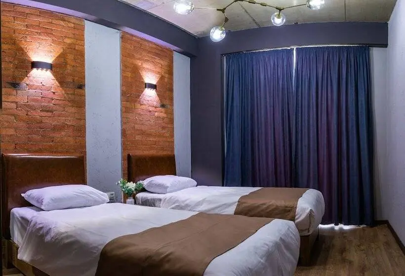 استودیوی استاندارد, Tm Apart