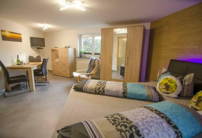 スタンダードルーム, Haus Bienen