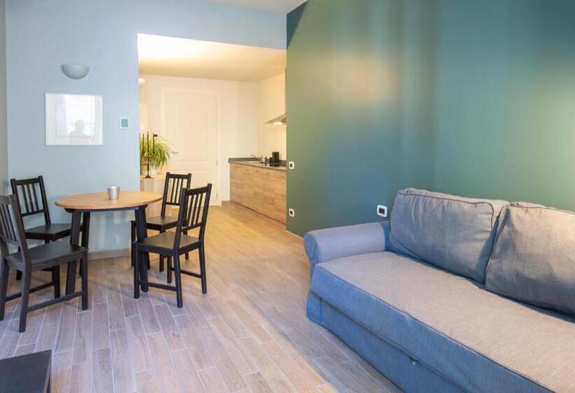 آپارتمان 1 خوابه با تراس, Casa Diverio