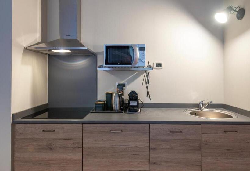 スタンダードスタジオ, Casa Diverio