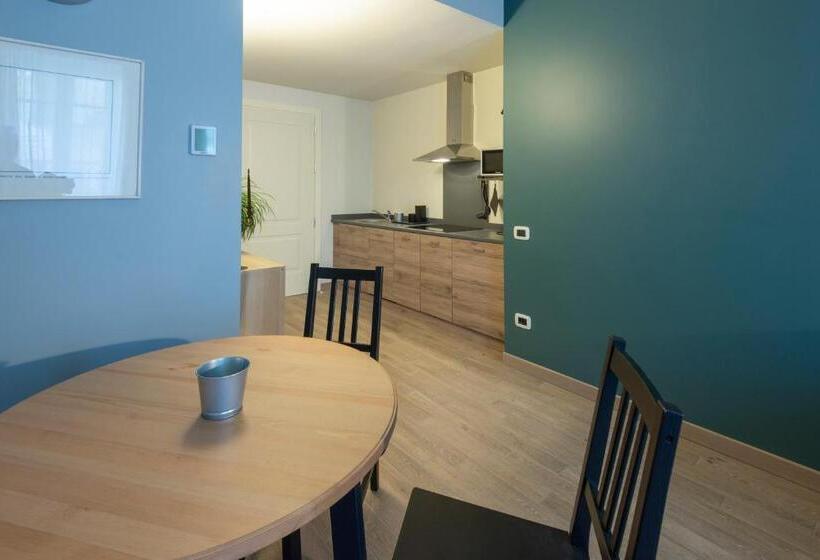 آپارتمان 1 خوابه با بالکن, Casa Diverio