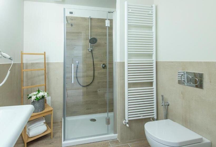 スタンダードスタジオ, Casa Diverio