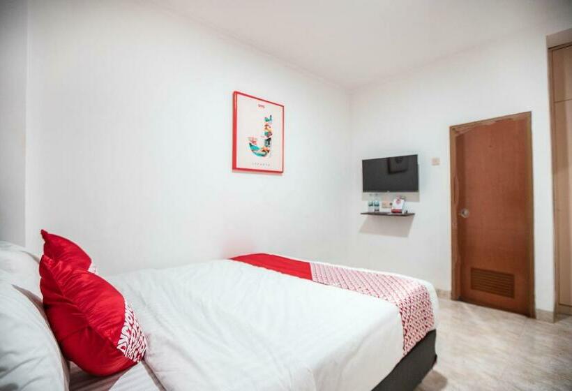 חדר סטנדרט, Taisir Residence Near Palmerah Mitra Reddoorz