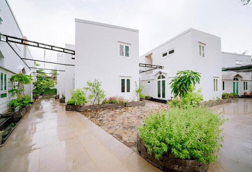 بنگله خانوادگی, Kien Vang Bungalow