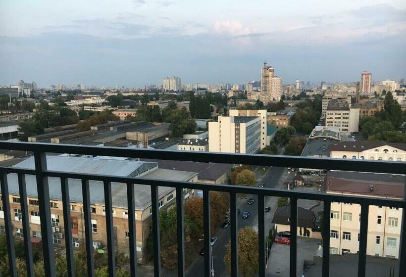 اتاق استاندارد, New Quiet Place In Kiev