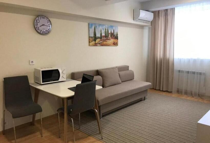 آپارتمان 1 خوابه, New Quiet Place In Kiev