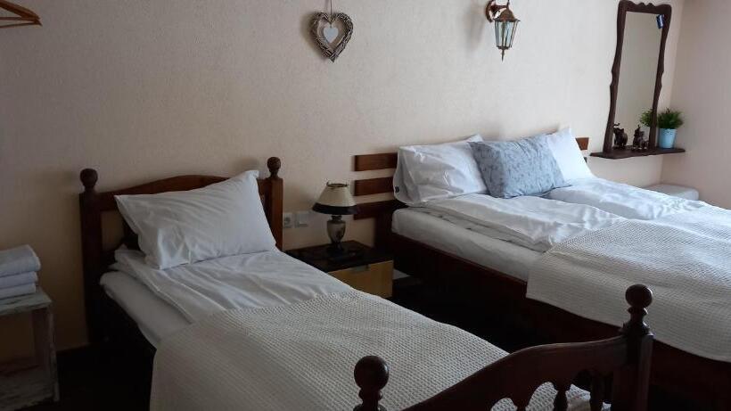 اتاق استاندارد سه تخته با بالکن, къща за гости Dani Dream