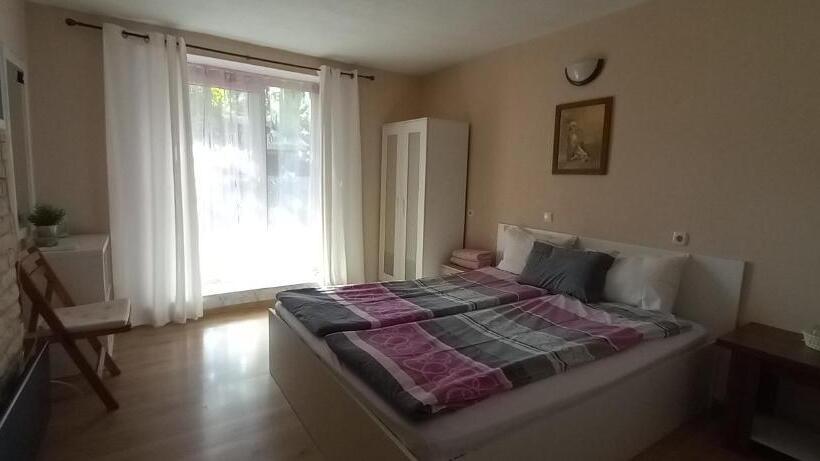 اتاق استاندارد با چشم‌انداز باغ, къща за гости Dani Dream