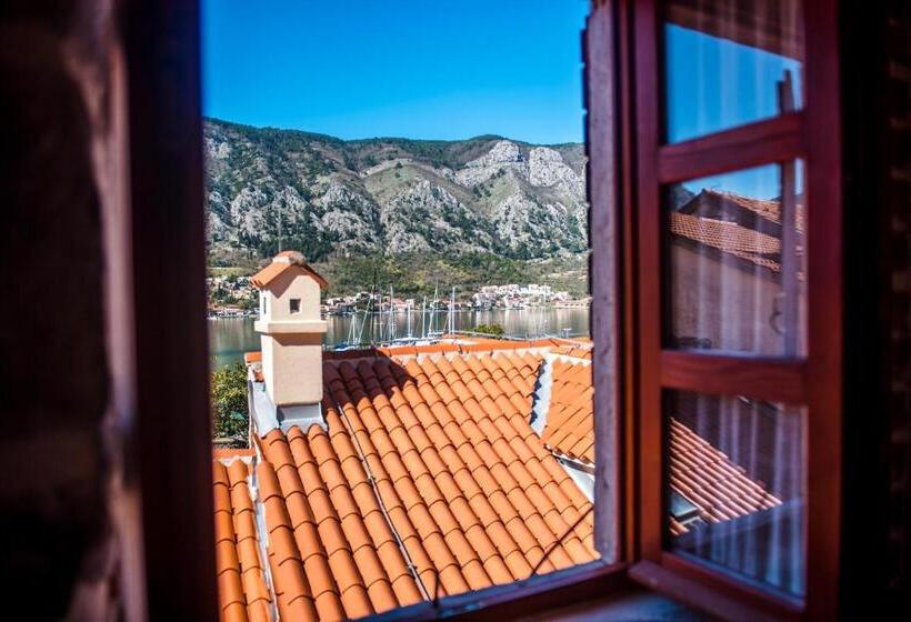 اتاق استاندارد با چشم‌انداز دریا, Antika Guesthouse