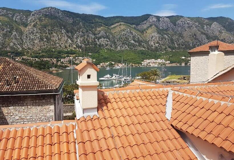 اتاق استاندارد با چشم‌انداز دریا, Antika Guesthouse