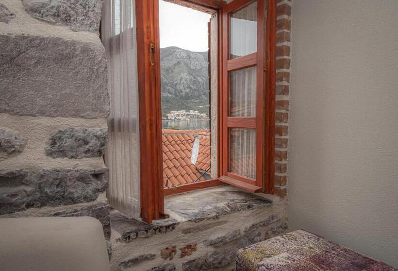 اتاق استاندارد با چشم‌انداز دریا, Antika Guesthouse