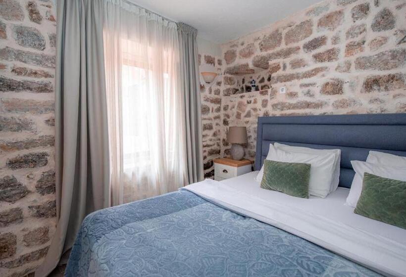 اتاق لوکس, Antika Guesthouse