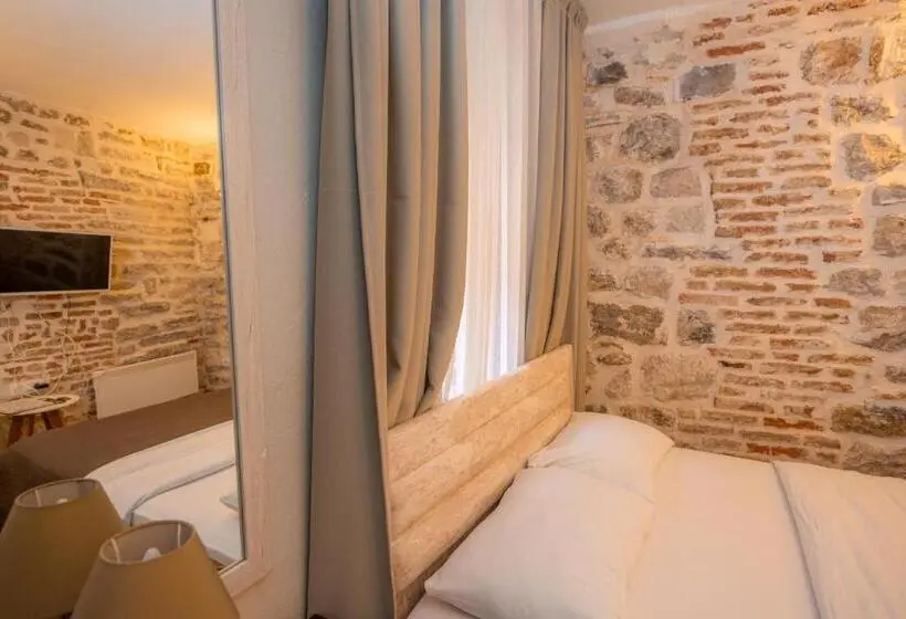 اتاق استاندارد, Antika Guesthouse