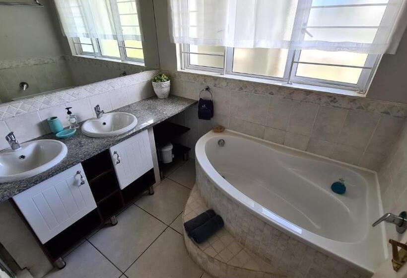 سوییت خانوادگی, Shaka S Seat Guesthouse