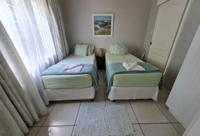 キャビン, Shaka S Seat Guesthouse