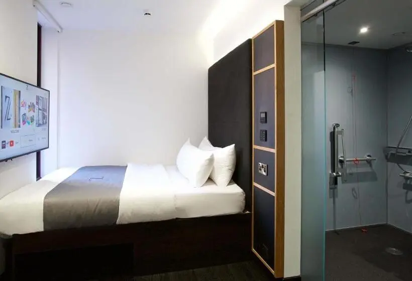 身障者適用スタンダードルーム, The Z Hotel Trafalgar
