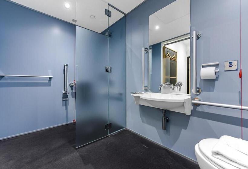 身障者適用スタンダードルーム, The Z Hotel Trafalgar