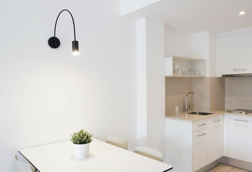 Апартаменты Семейные 1 Спальня, Aparthotel Cye Holiday Centre