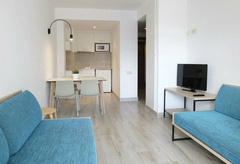 Апартаменты Семейные 1 Спальня, Aparthotel Cye Holiday Centre