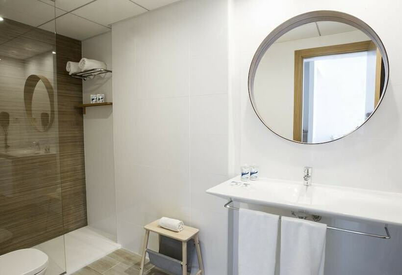 Апартаменты Семейные 1 Спальня, Aparthotel Cye Holiday Centre