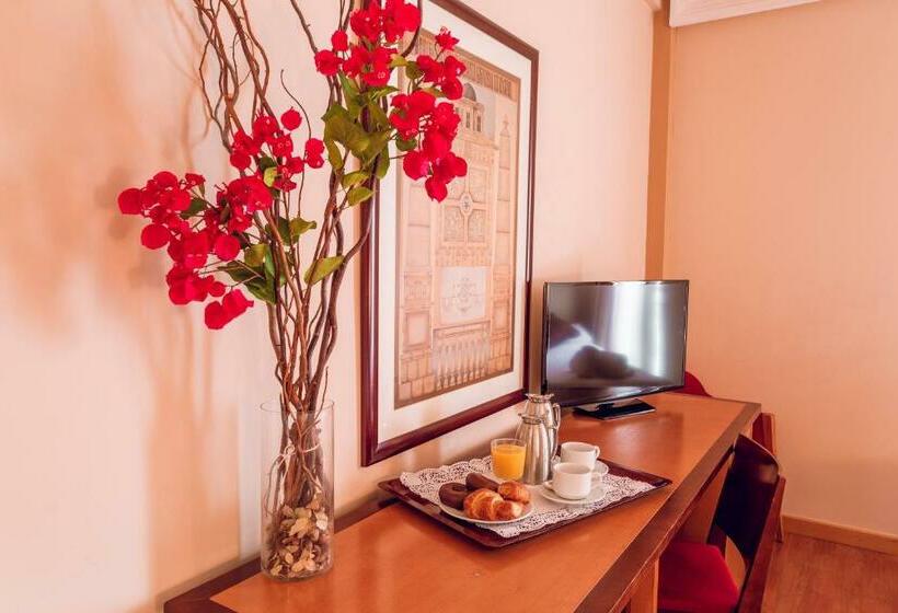 غرفة قياسية ثلاثية, Bardo Recoletos Coco