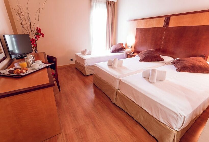 غرفة قياسية ثلاثية, Bardo Recoletos Coco