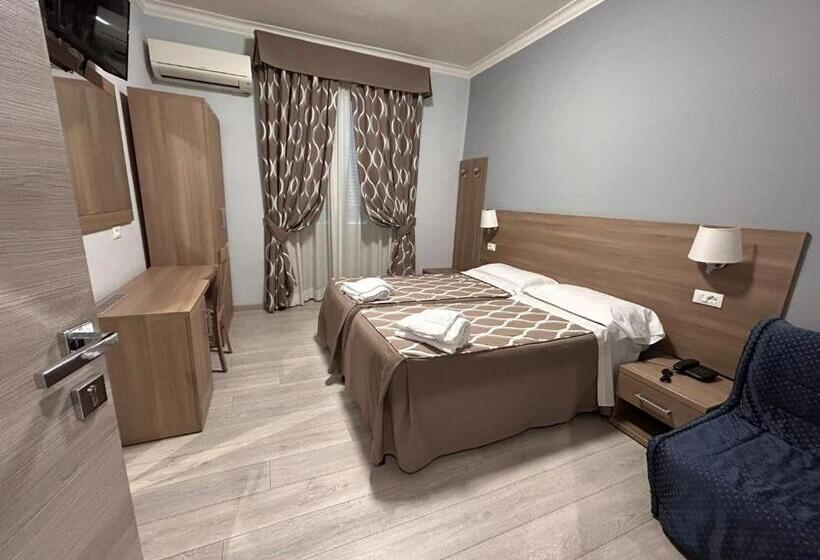Habitación Triple Economy, Accommodation Corallo
