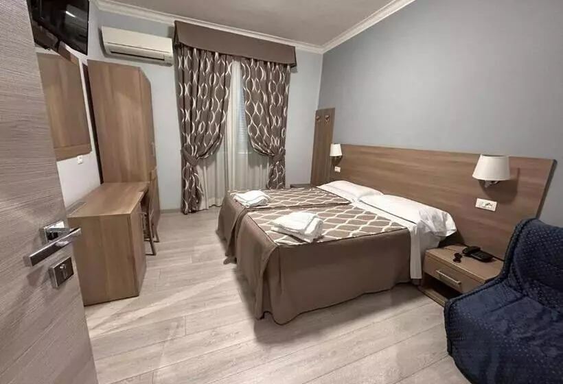 Economy Triple Room, Accommodation Corallo