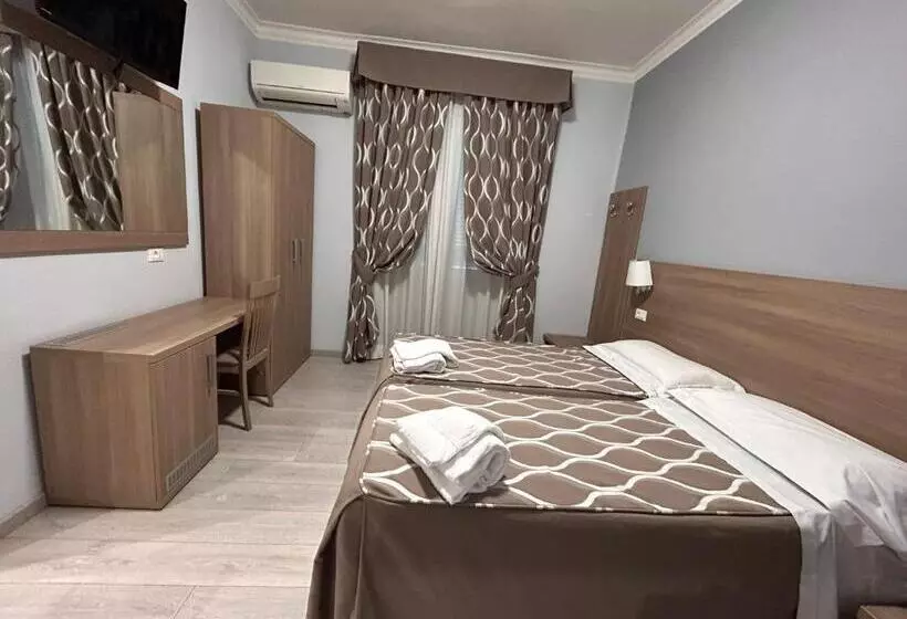 Economy Triple Room, Accommodation Corallo