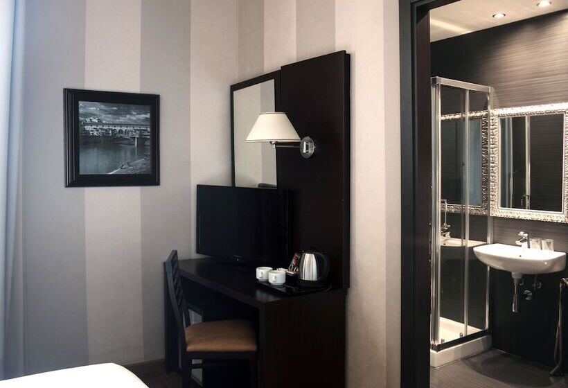 اتاق استاندارد سه نفره, C Hotels Club