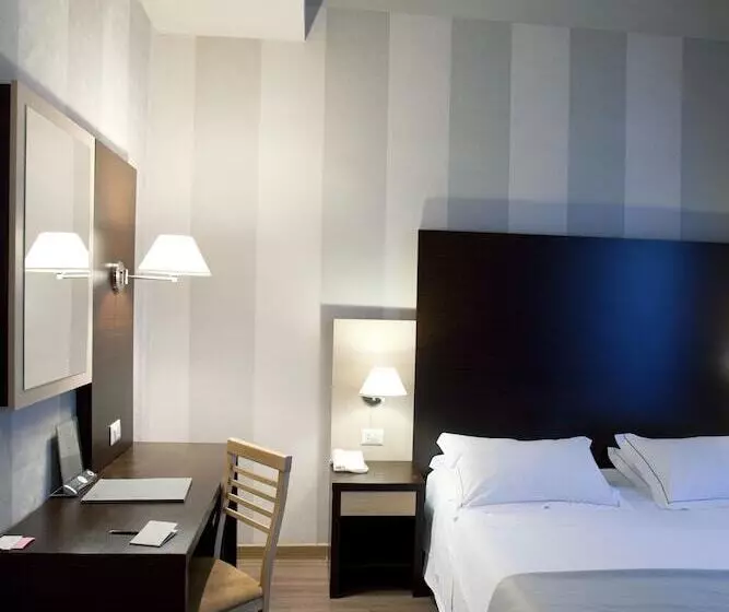 اتاق استاندارد سه نفره, C Hotels Club