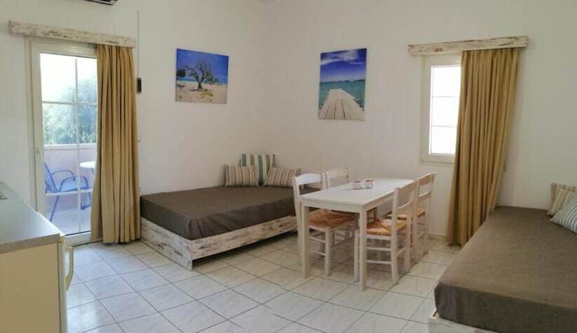 סוויטת ג'וניור, Erato