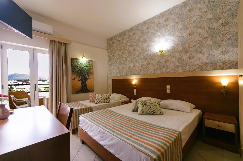 חדר סטנדרט לשלושה, Erato