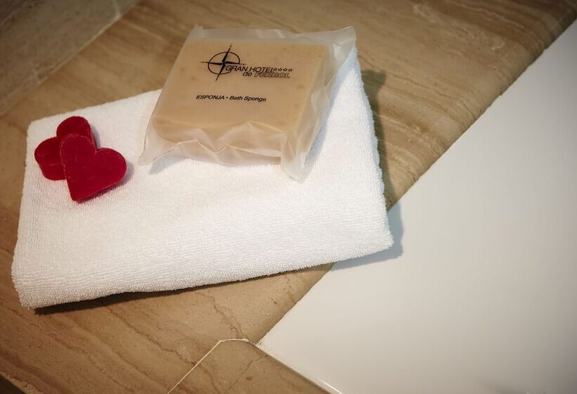 اتاق خانوادگی, Gran Hotel De Ferrol