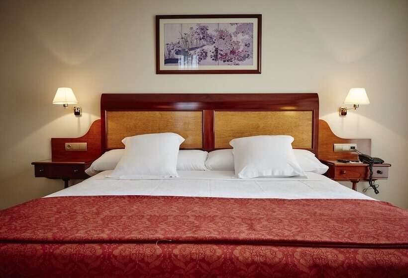 Семейный Номер, Gran Hotel De Ferrol