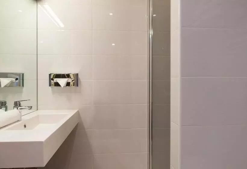 スタンダードルーム, Brit Hotel Confort Le Limouzi Tulle